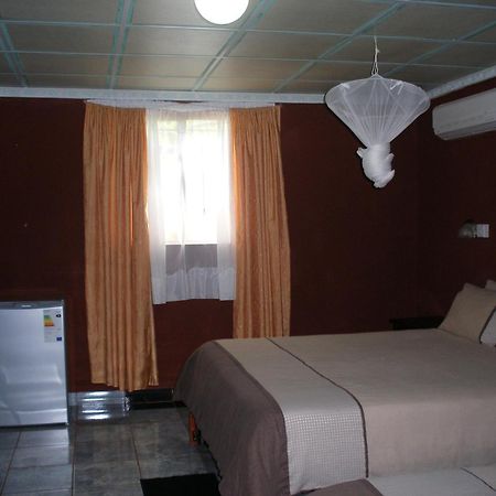 Gloria'S Bed And Breakfast ลิฟวิงสโตน ภายนอก รูปภาพ