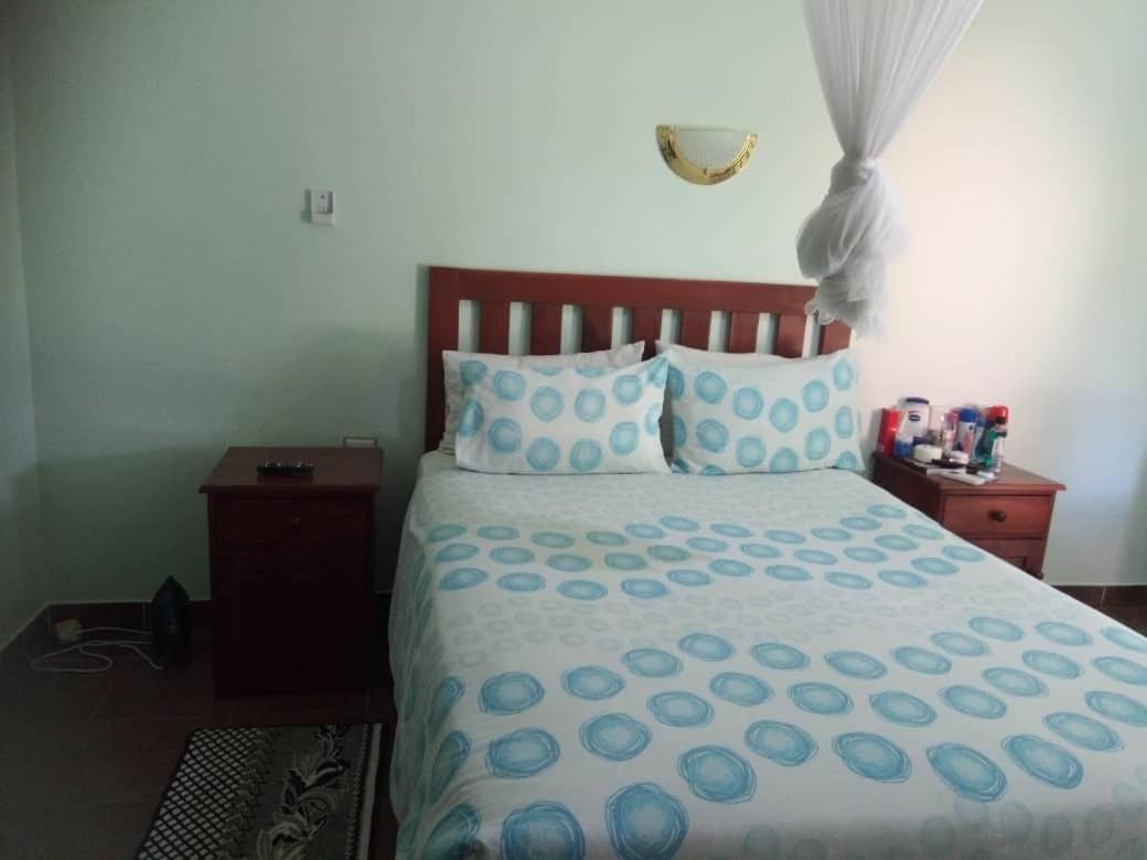 Gloria'S Bed And Breakfast ลิฟวิงสโตน ภายนอก รูปภาพ