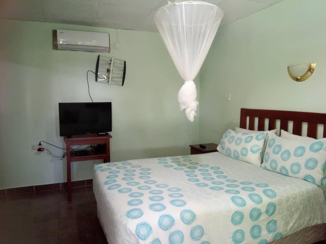 Gloria'S Bed And Breakfast ลิฟวิงสโตน ภายนอก รูปภาพ