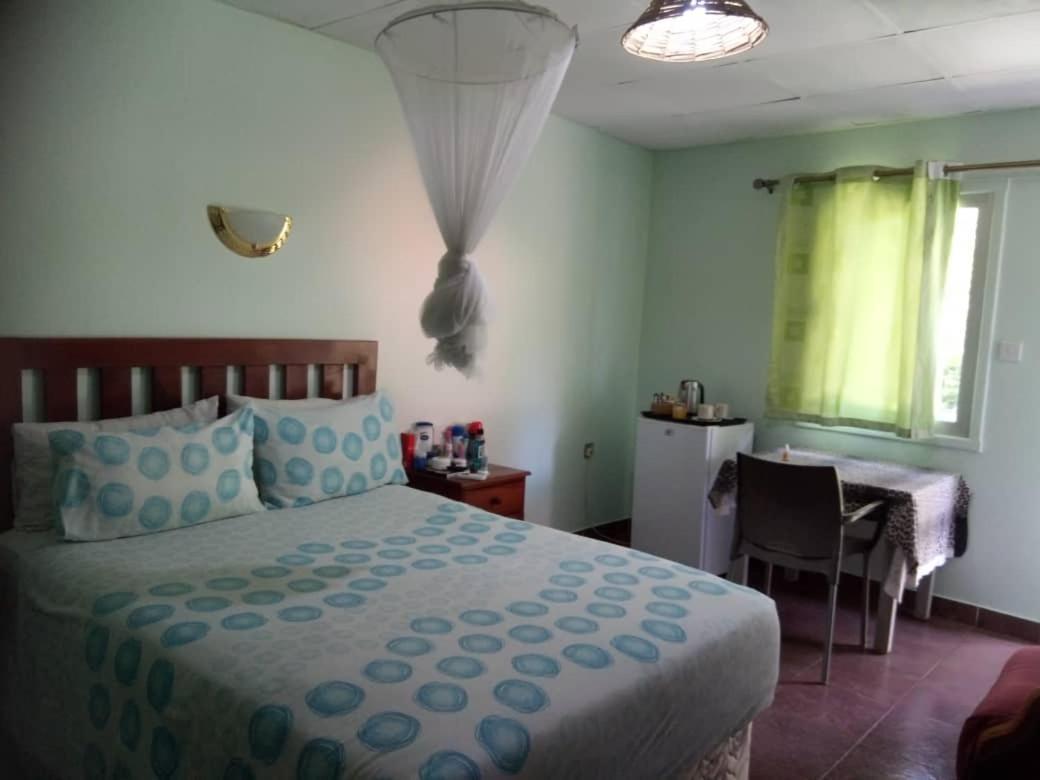 Gloria'S Bed And Breakfast ลิฟวิงสโตน ภายนอก รูปภาพ