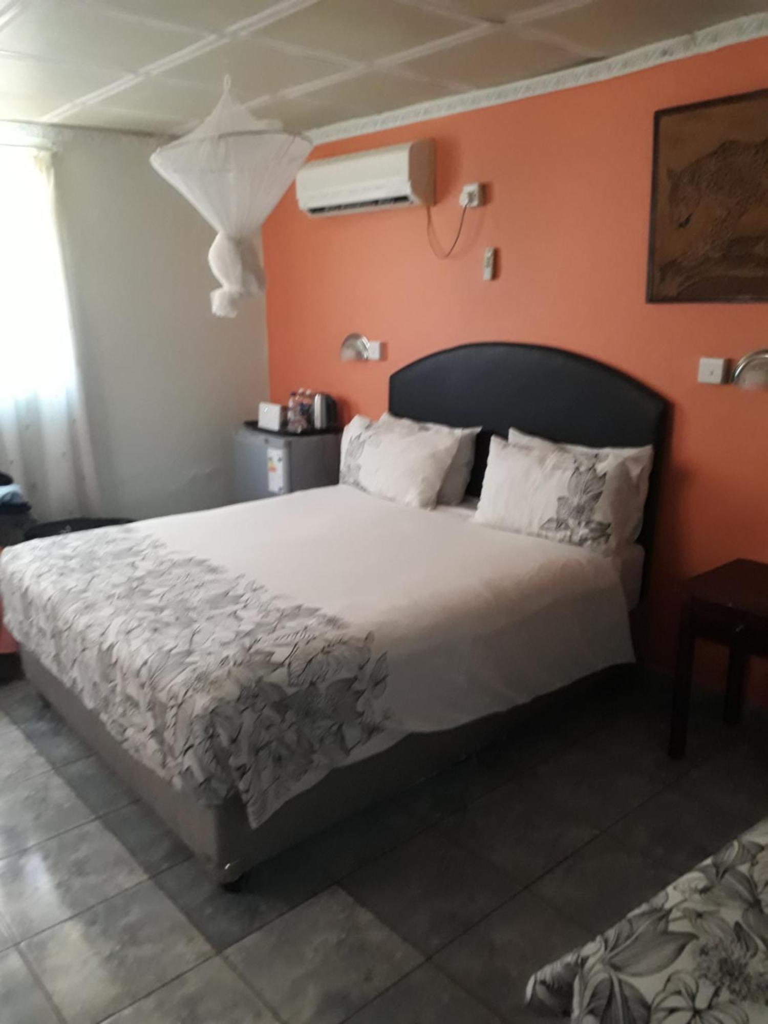 Gloria'S Bed And Breakfast ลิฟวิงสโตน ภายนอก รูปภาพ