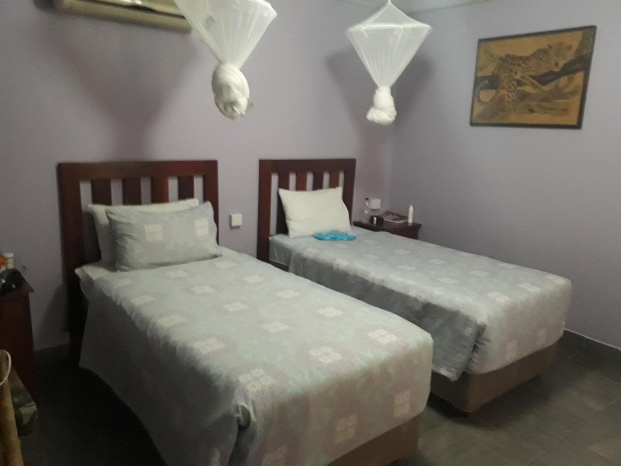 Gloria'S Bed And Breakfast ลิฟวิงสโตน ภายนอก รูปภาพ