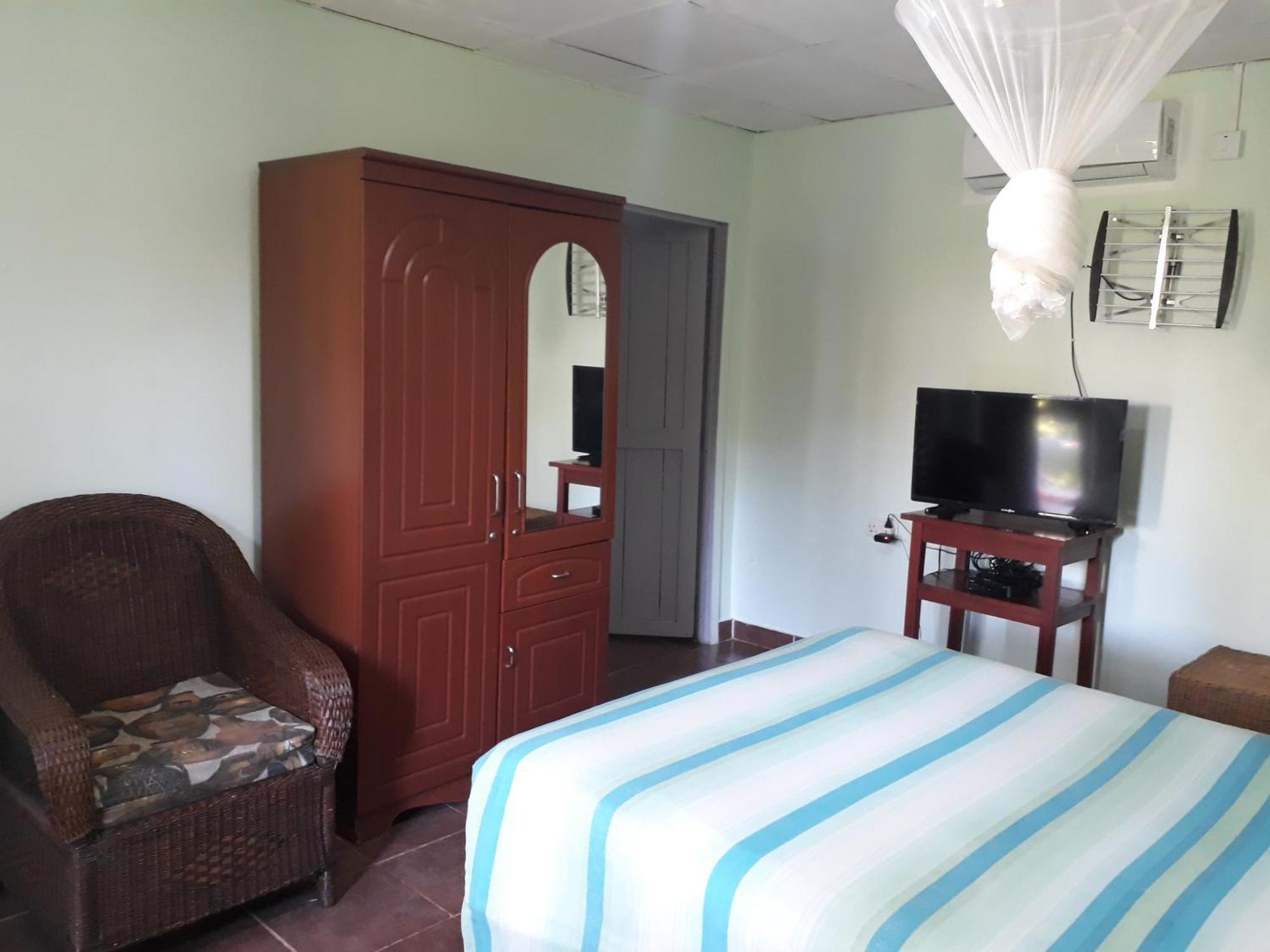 Gloria'S Bed And Breakfast ลิฟวิงสโตน ภายนอก รูปภาพ