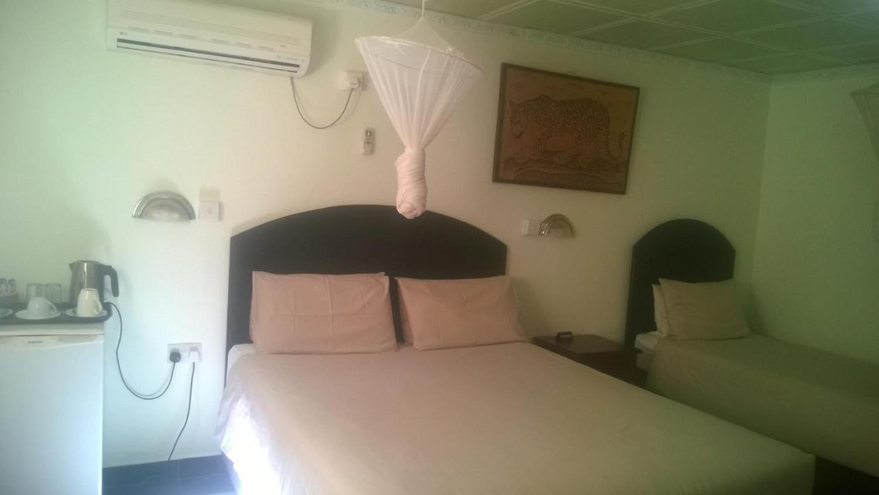 Gloria'S Bed And Breakfast ลิฟวิงสโตน ภายนอก รูปภาพ
