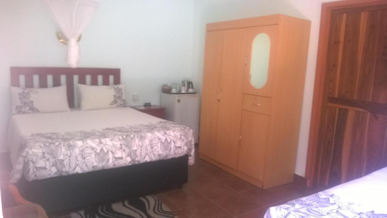 Gloria'S Bed And Breakfast ลิฟวิงสโตน ภายนอก รูปภาพ