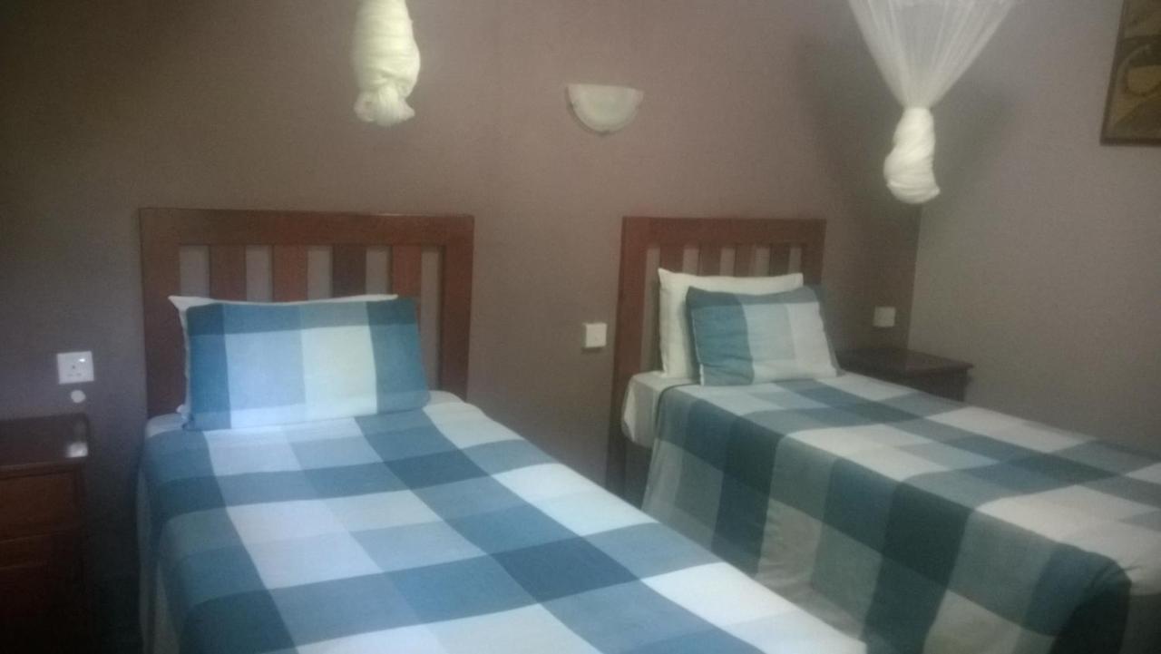 Gloria'S Bed And Breakfast ลิฟวิงสโตน ภายนอก รูปภาพ
