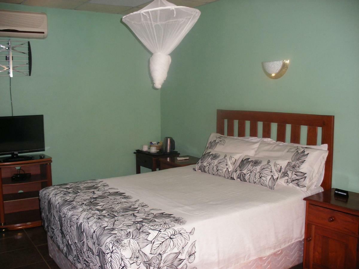Gloria'S Bed And Breakfast ลิฟวิงสโตน ภายนอก รูปภาพ