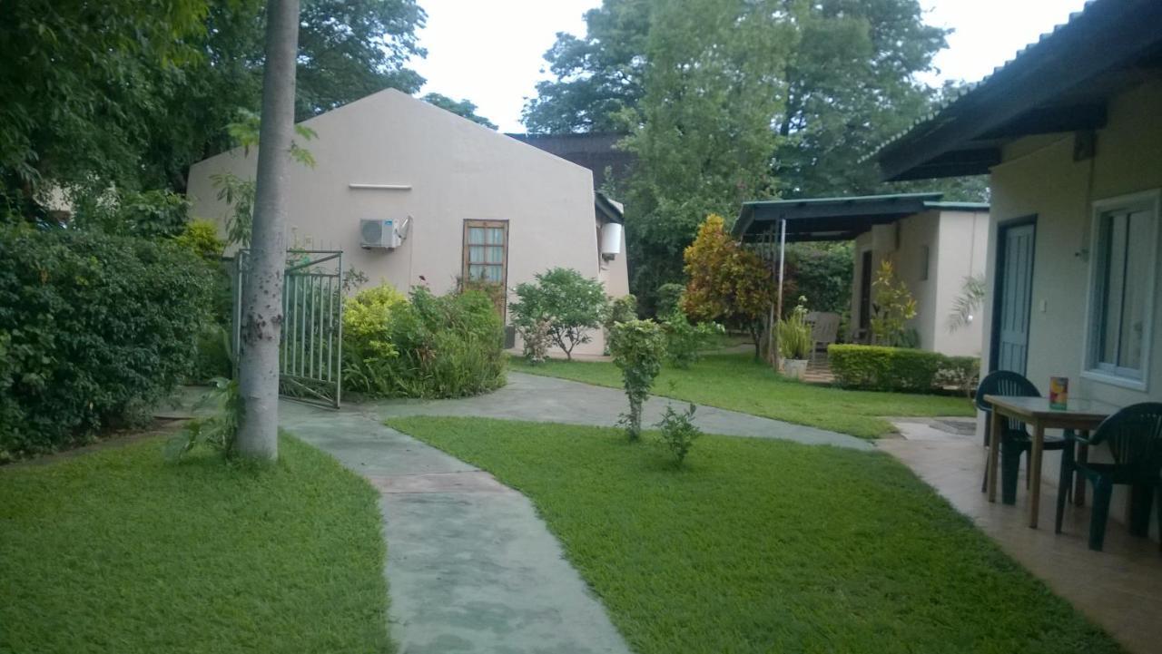 Gloria'S Bed And Breakfast ลิฟวิงสโตน ภายนอก รูปภาพ
